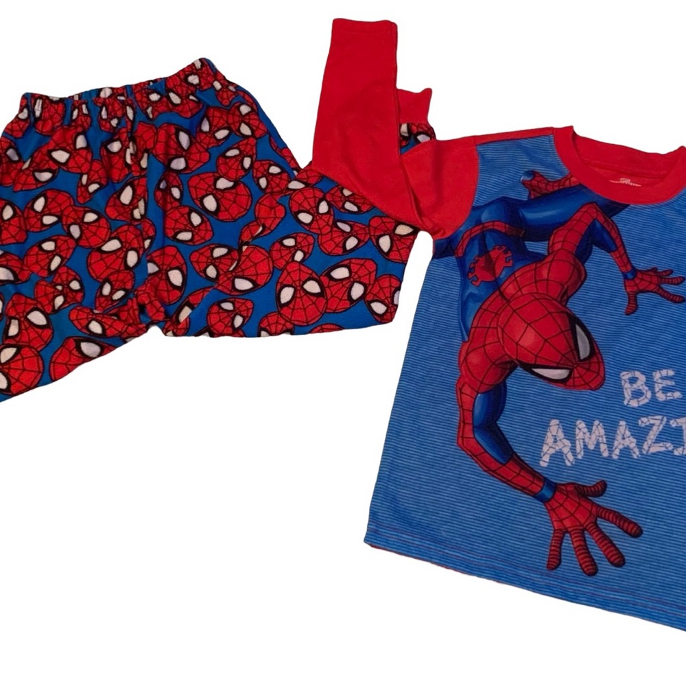 Spider-Man pajamas and towel set